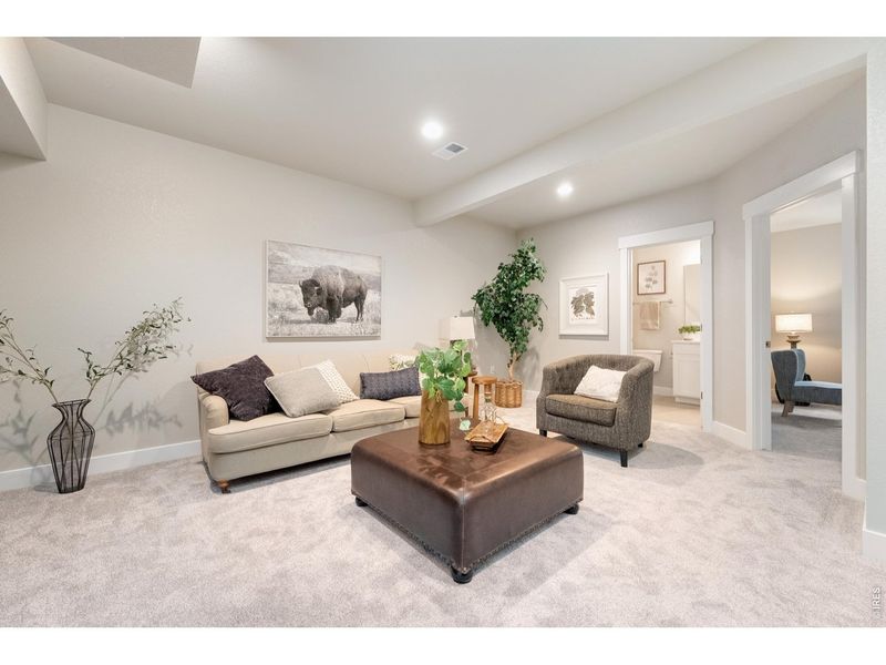 Furnished interior view inside a new home in Vernazza, Windsor (Image 25).