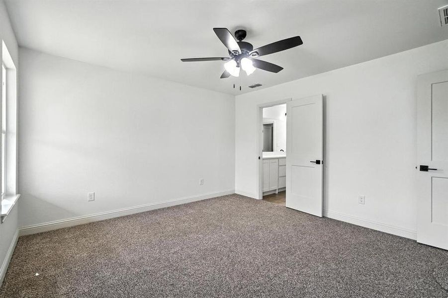 Spacious, unfurnished interior of a new home in , Abilene (Image 16).