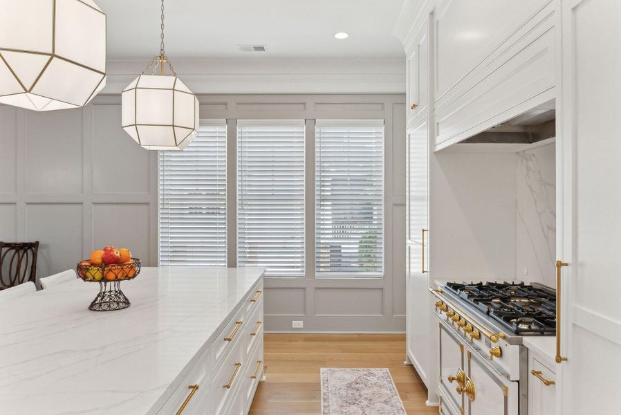 Furnished interior view inside a new home in Daniel Island Park, Charleston (Image 17).