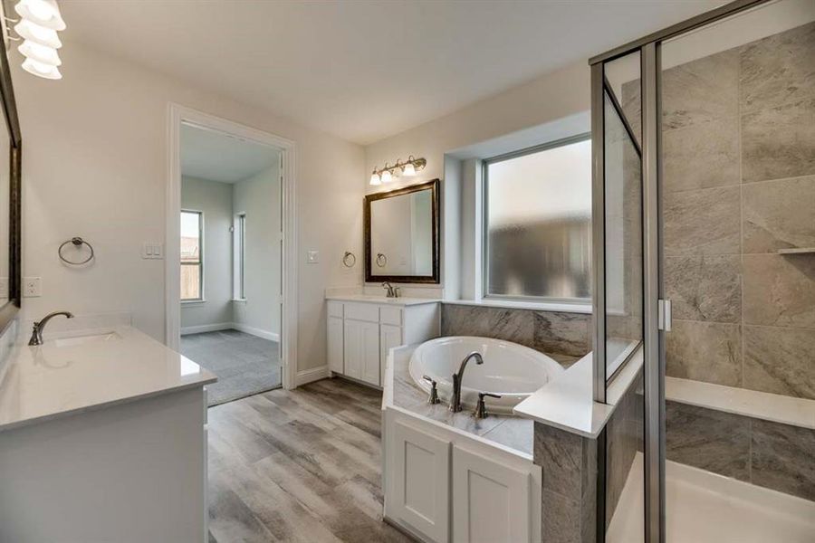 Furnished interior view inside a new home in Lake Forest, McKinney (Image 5).