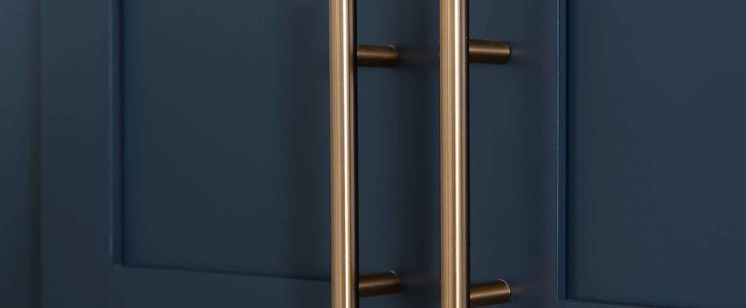 Close up of the AW Collection® Sapphire cabinet and hardware - Representative images and renderings are for illustrative purposes