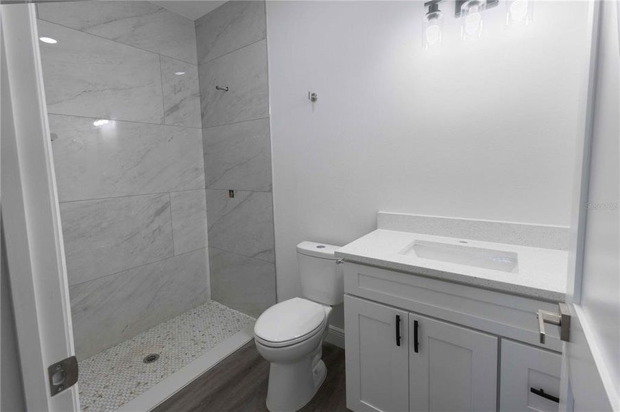 Furnished interior view inside a new home in , Lake Panasoffkee (Image 3).