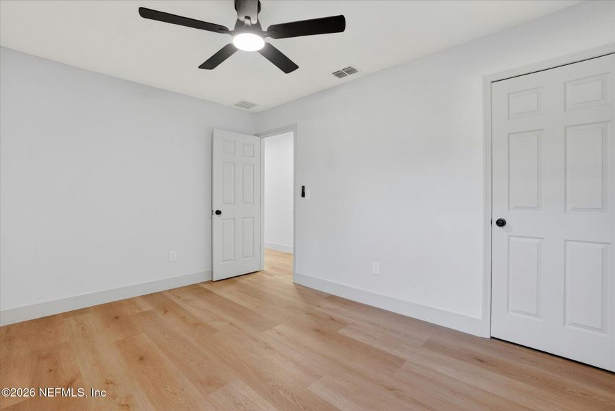 Spacious, unfurnished interior of a new home in , Jacksonville (Image 14).