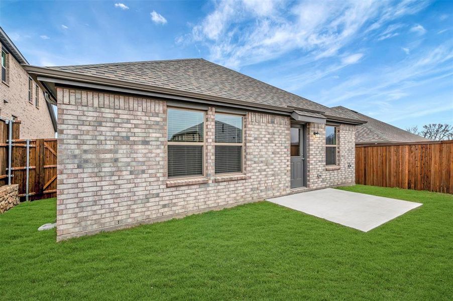 Exterior details and patio area of a home in ValleyBrooke, Mesquite (Image 4).