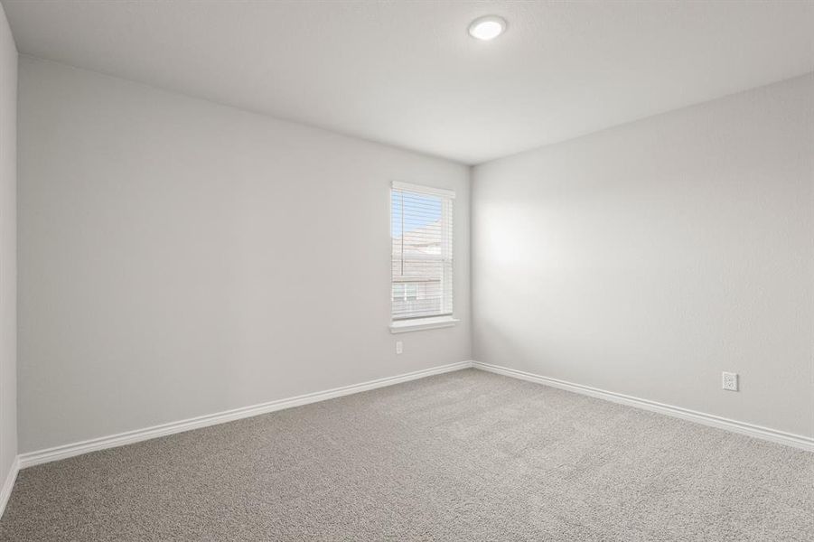 Spacious, unfurnished interior of a new home in Deer Creek, Crowley (Image 17).