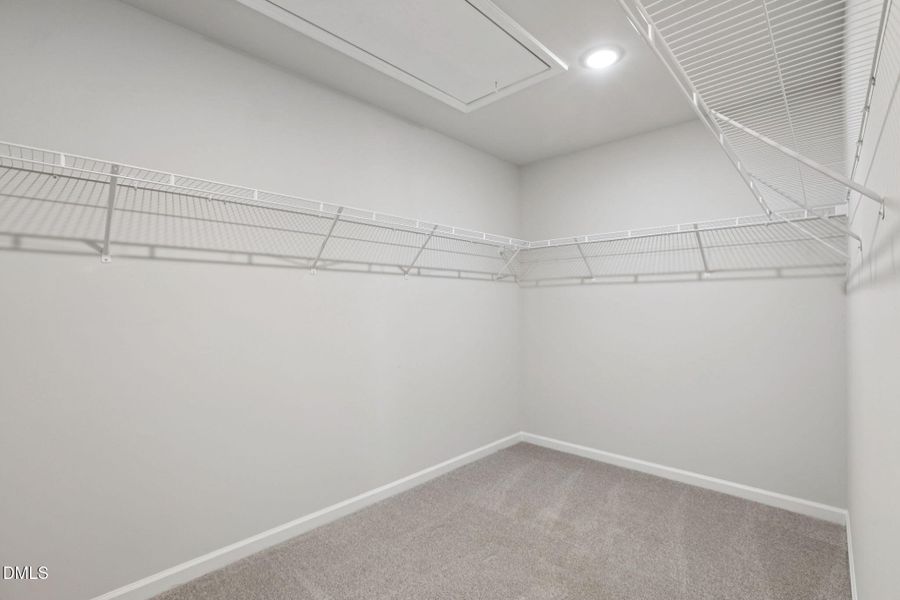 25-web-or-mls-Raleigh- River Glen-36 Hof