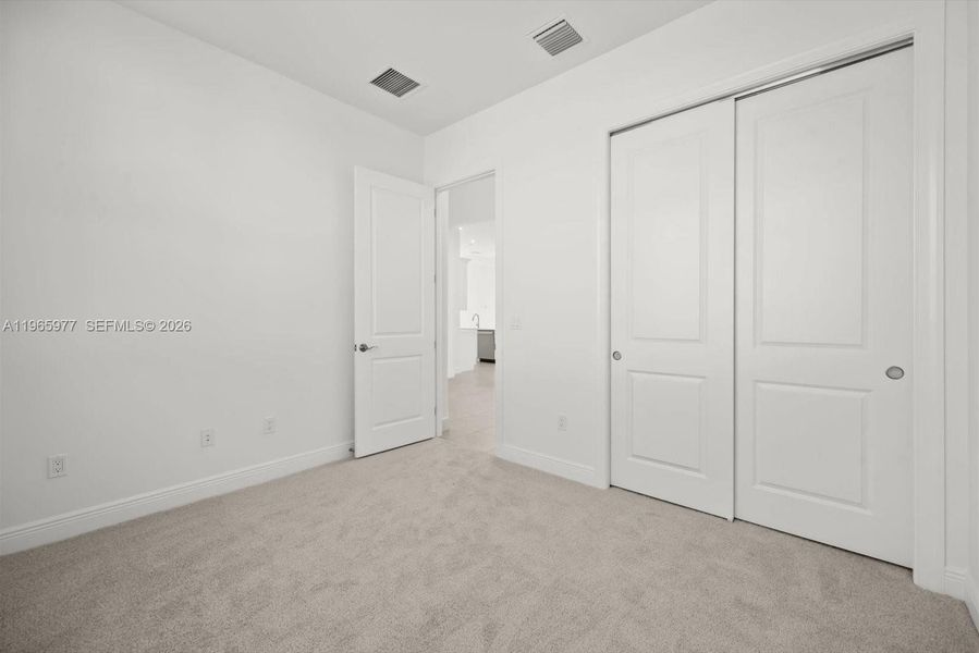 Spacious, unfurnished interior of a new home in , Port St. Lucie (Image 25).