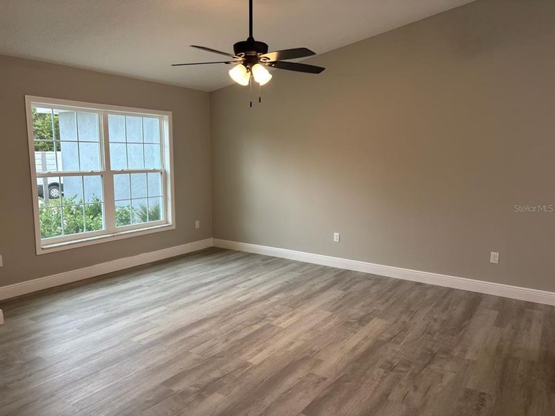 Spacious, unfurnished interior of a new home in , Citrus Springs (Image 27).