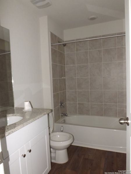 Furnished interior view inside a new home in Salado Creek, San Antonio (Image 12). Furnished interior view inside a new home in Salado Creek, San Antonio (Image 12).