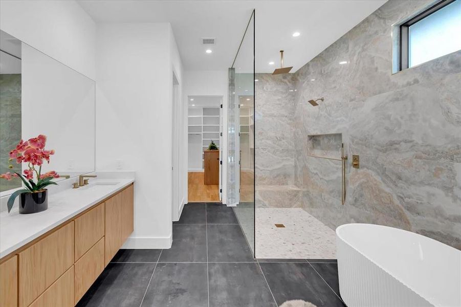 Furnished interior view inside a new home in , Dallas (Image 27).