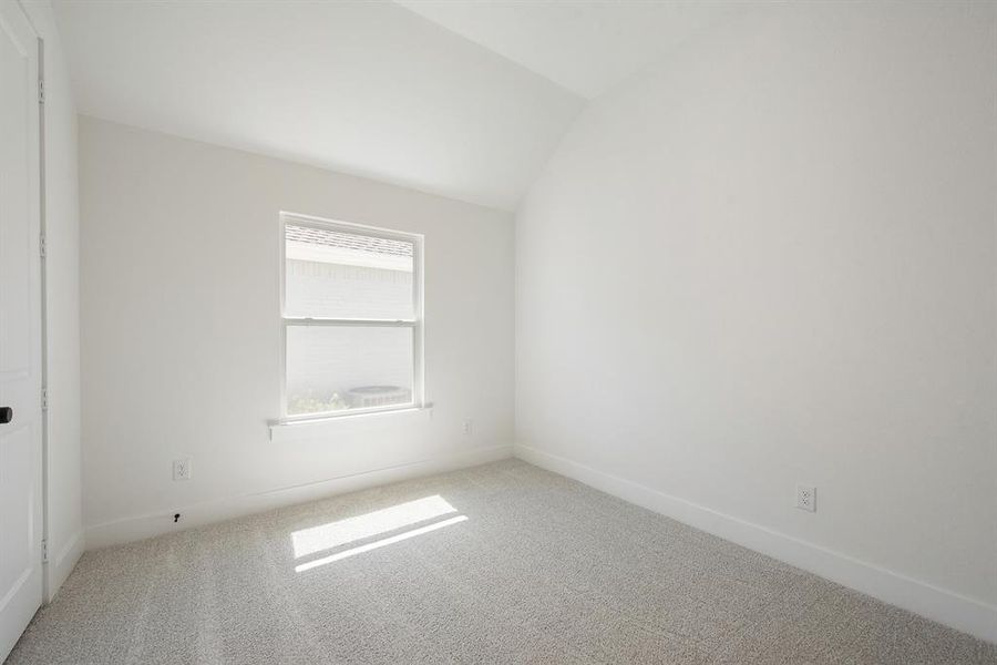 Spacious, unfurnished interior of a new home in Tavolo Park, Fort Worth (Image 31).