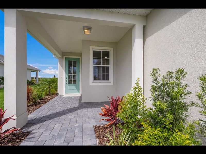 Exterior details and patio area of a home in , Sarasota (Image 3).