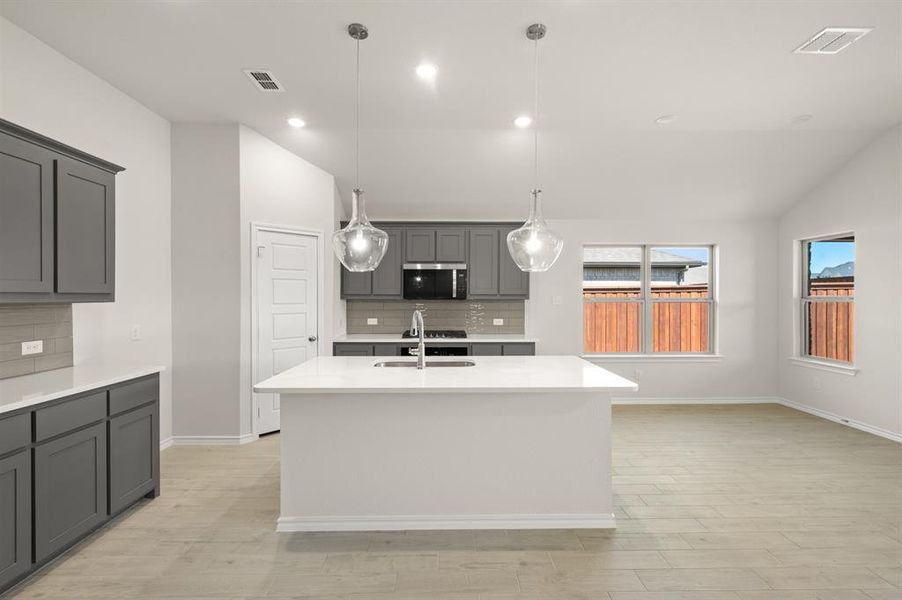728 Scarlet Sage- Kitchen-1 728 Scarlet Sage- Kitchen-1