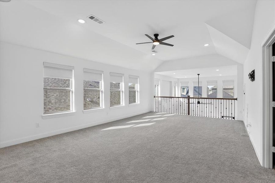 Spacious, unfurnished interior of a new home in Pecan Square, Northlake (Image 25).