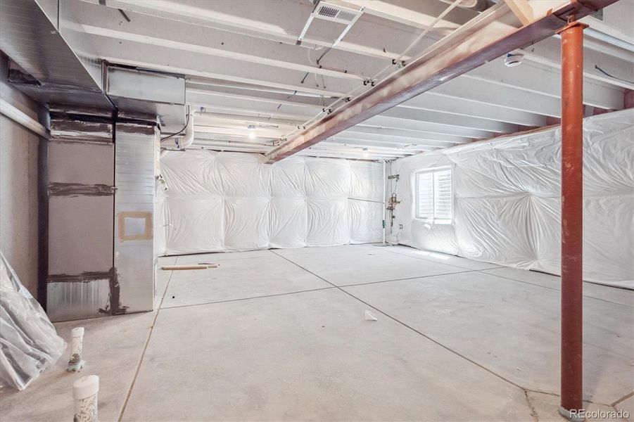 Spacious, unfurnished interior of a new home in Paired Homes at Alder Creek, Parker (Image 20). Spacious, unfurnished interior of a new home in Paired Homes at Alder Creek, Parker (Image 20).