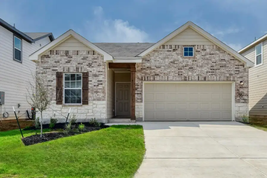 Representative exterior photo of a completed home built from the Cartwright by Ashton Woods in Saddlebrook Ranch, Schertz, TX (Image 1). Representative exterior photo of a completed home built from the Cartwright by Ashton Woods in Saddlebrook Ranch, Schertz, TX (Image 1).