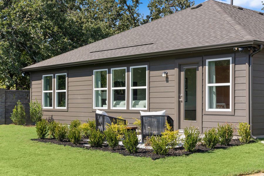 Representative exterior details of a home built from the 1676 Modeled by KB Home in Eagle Creek, Denton (Image 3). Representative exterior details of a home built from the 1676 Modeled by KB Home in Eagle Creek, Denton (Image 3).