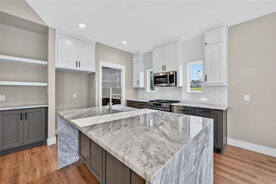 Image 27 of a home in .