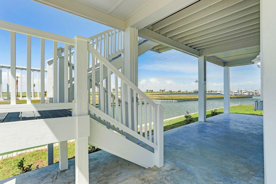 The dockside living area offers abundant lounge space for outdoor furnishings. The dockside living area offers abundant lounge space for outdoor furnishings.