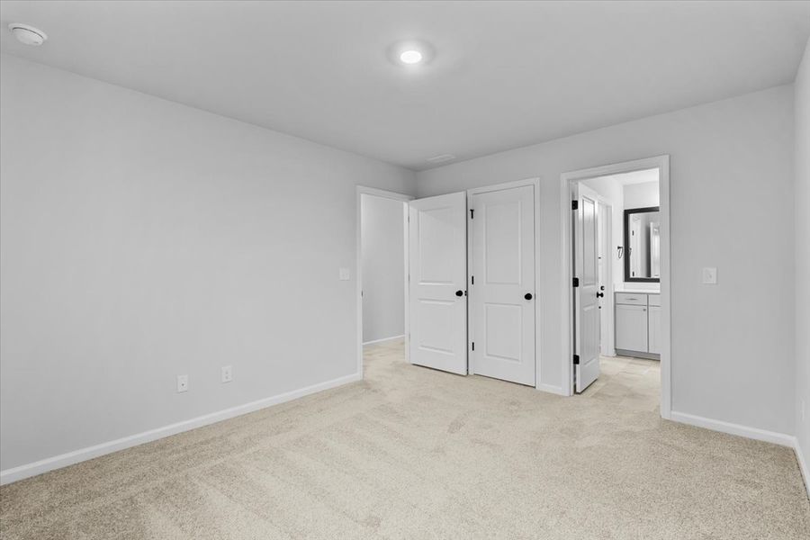 Spacious, unfurnished interior of a new home in Fieldstone, Lexington (Image 43). Spacious, unfurnished interior of a new home in Fieldstone, Lexington (Image 43).