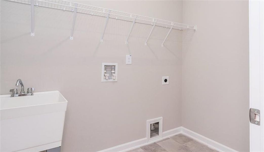 Spacious, unfurnished interior of a new home in Sagebrook, Powder Springs (Image 27).