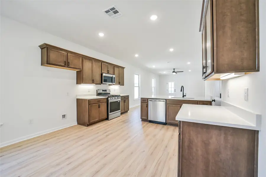 Furnished interior view inside a new home in Mostyn Springs, Magnolia (Image 5). Furnished interior view inside a new home in Mostyn Springs, Magnolia (Image 5).
