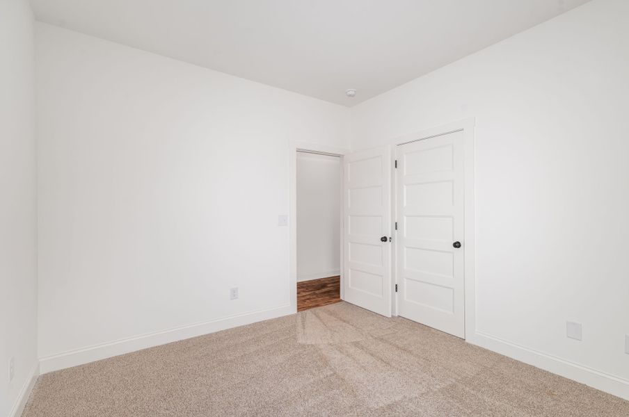 Spacious, unfurnished interior of a new home in The Reserve at Reidsboro, Williamson (Image 45).