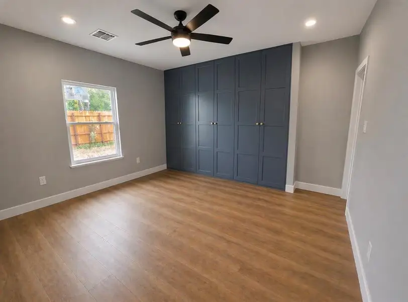 Spacious, unfurnished interior of a new home in , Lancaster (Image 3).
