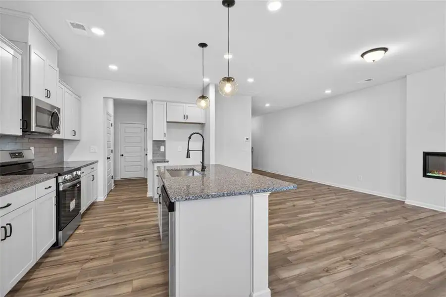 Furnished interior view inside a new home in Franklin Manor, Lawrenceville (Image 63).