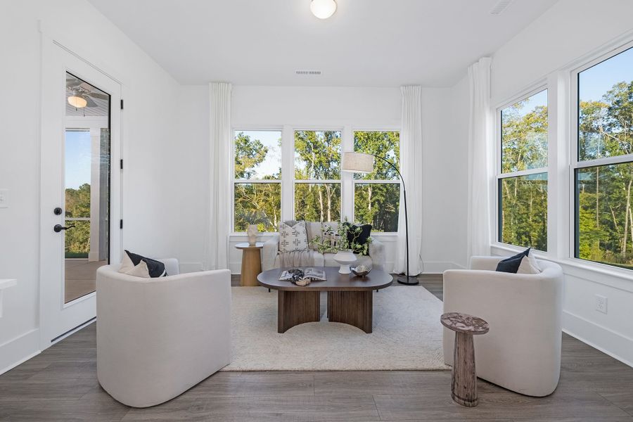 Furnished interior view inside a new home in Edgewater - Harbor Pointe, Lancaster (Image 16).