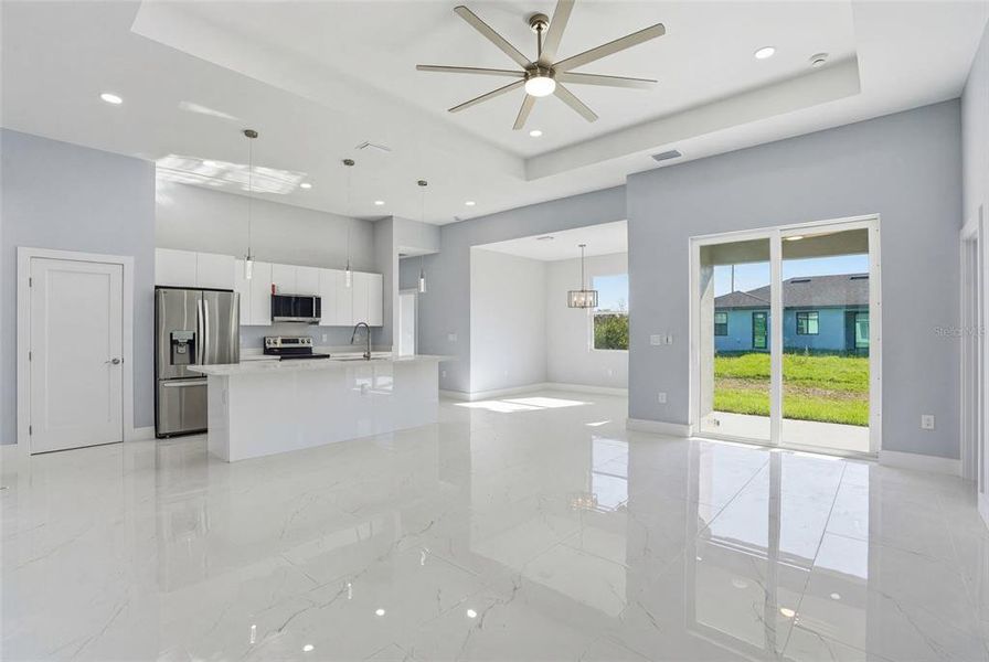 Spacious, unfurnished interior of a new home in , Lehigh Acres (Image 15).