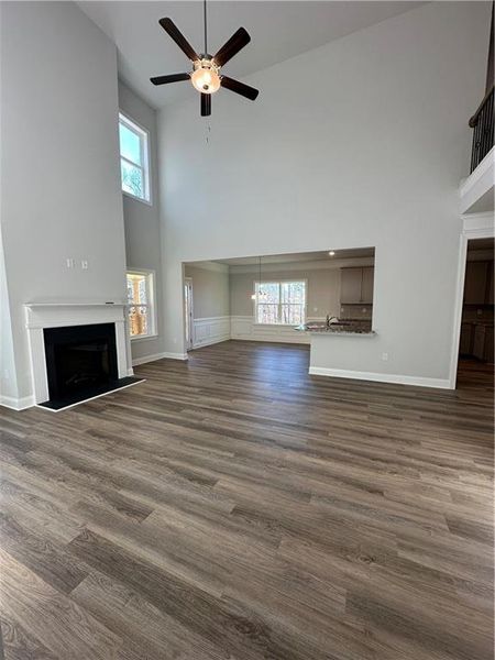 Spacious, unfurnished interior of a new home in Mirror Lake at South Harbour, Villa Rica (Image 30).