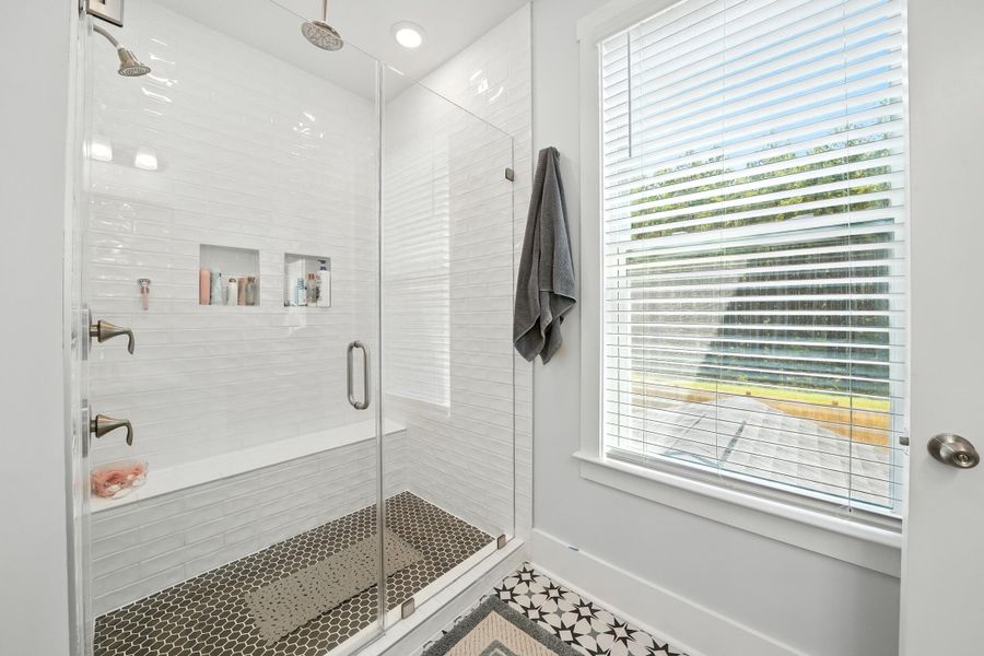 Image 43 of a home in .