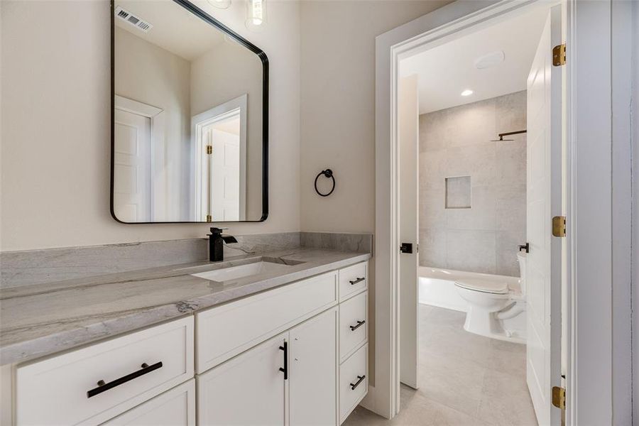 Furnished interior view inside a new home in , Dallas (Image 11).