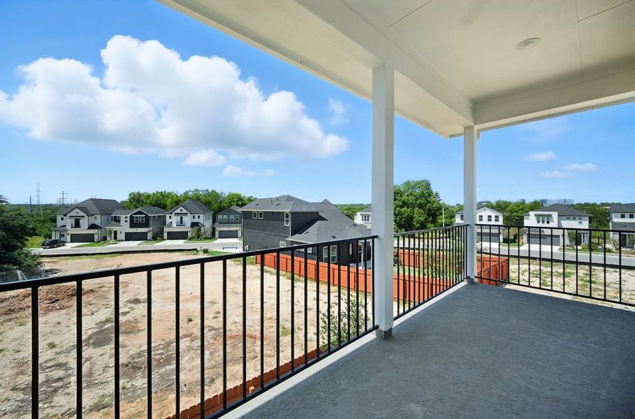 Exterior details and patio area of a home in Foxfield, Austin (Image 3).