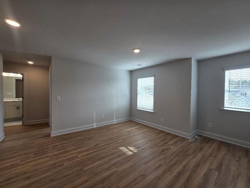 Spacious, unfurnished interior of a new home in Waters Edge, Mansfield (Image 23).