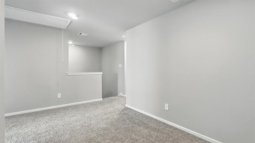 Spacious, unfurnished interior of a new home in Orchard Village, Fort Worth (Image 13). Spacious, unfurnished interior of a new home in Orchard Village, Fort Worth (Image 13).