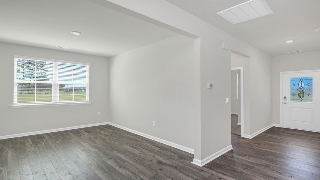 Spacious, unfurnished interior of a new home in Sease's Pond, Gilbert (Image 29).