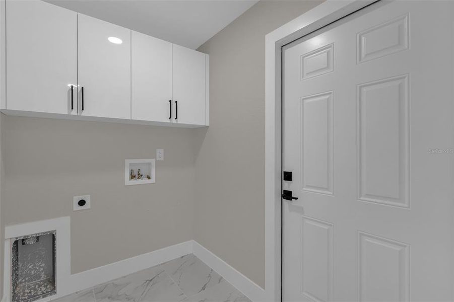 Spacious, unfurnished interior of a new home in , Dunnellon (Image 38).