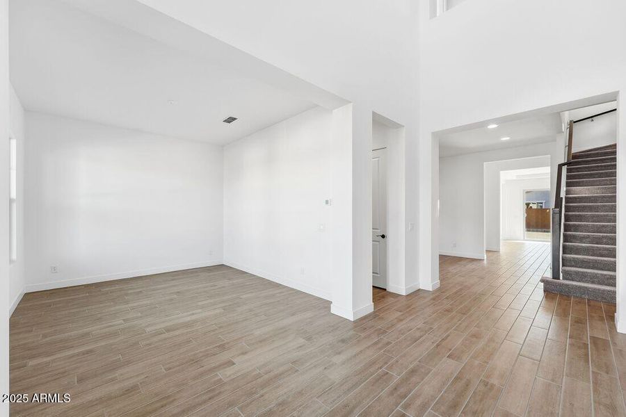 hj-az-phoenix-ellsworth-ranch-landmark-r hj-az-phoenix-ellsworth-ranch-landmark-r