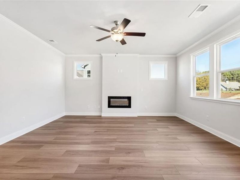 Spacious, unfurnished interior of a new home in Wehunt Meadows, Hoschton (Image 22).