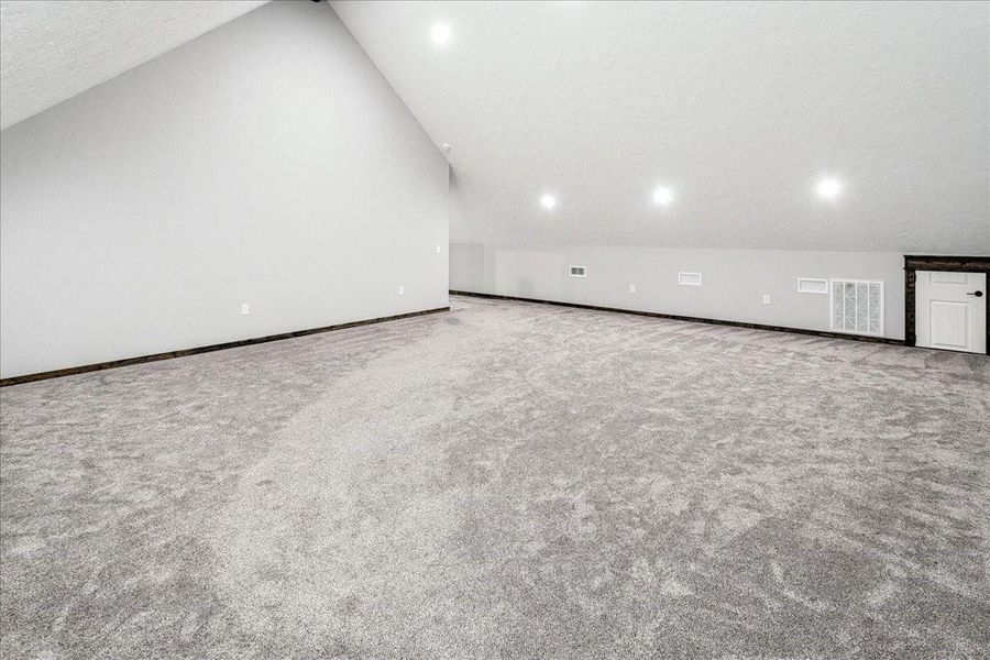 Spacious, unfurnished interior of a new home in , Huntington (Image 23).