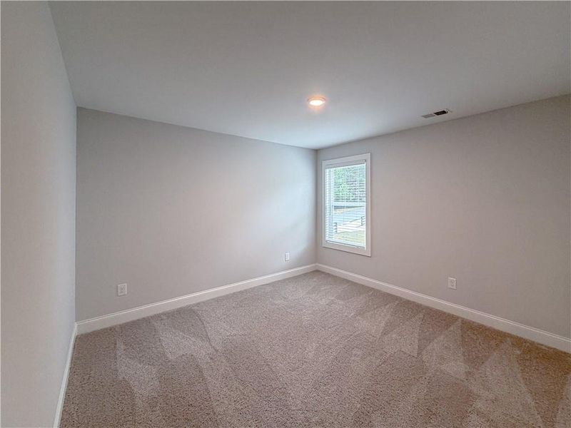 Spacious, unfurnished interior of a new home in , Dallas (Image 27).