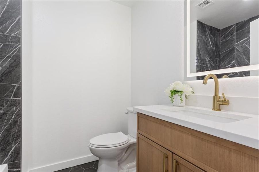 Furnished interior view inside a new home in , Waco (Image 10).
