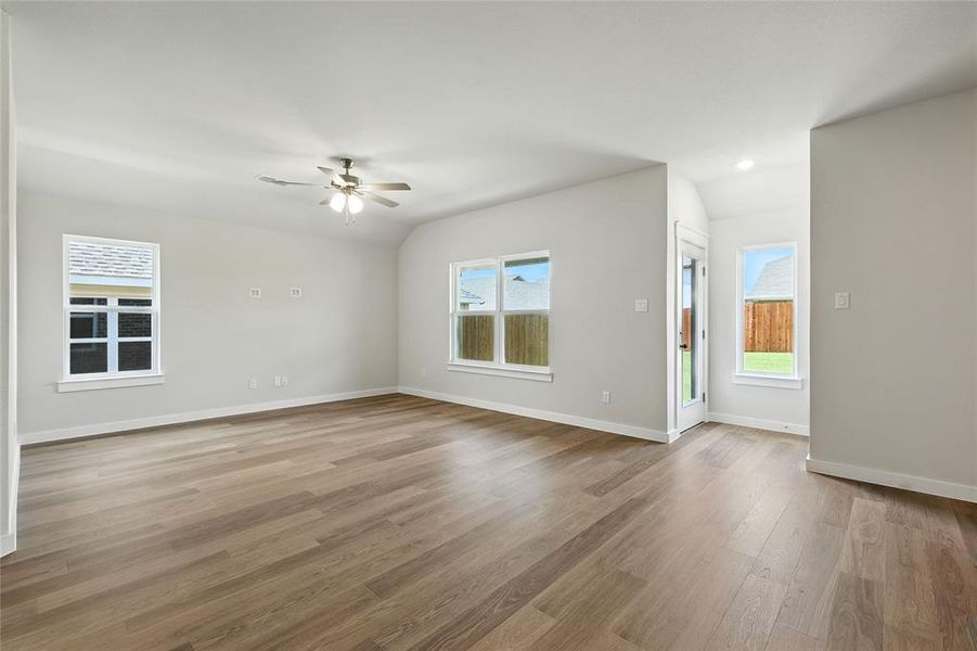 Spacious, unfurnished interior of a new home in Simpson Crossing, Princeton (Image 20). Spacious, unfurnished interior of a new home in Simpson Crossing, Princeton (Image 20).