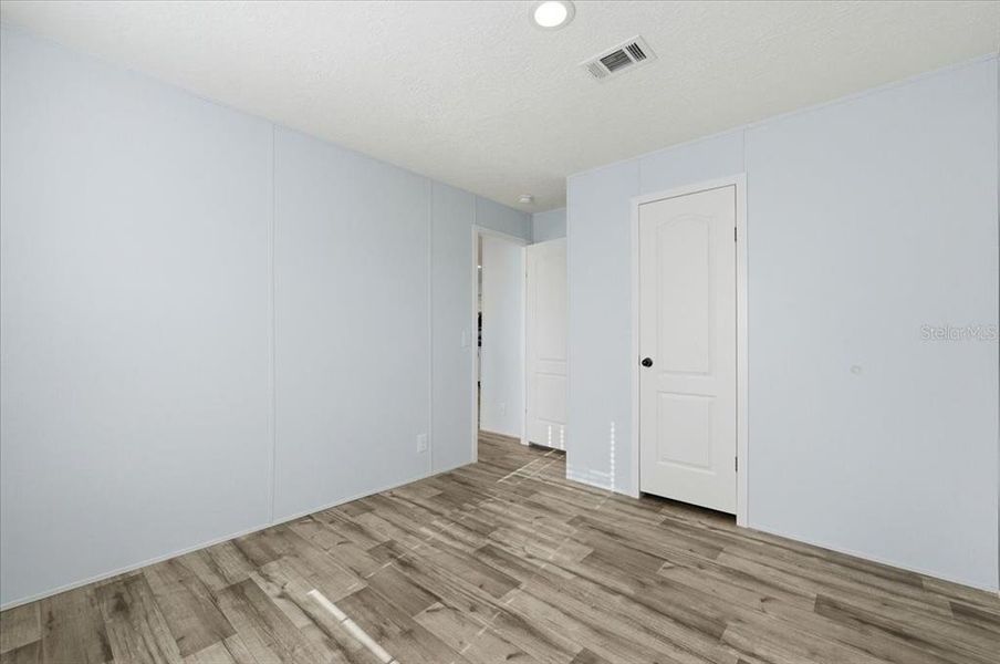Spacious, unfurnished interior of a new home in , Port Richey (Image 11).