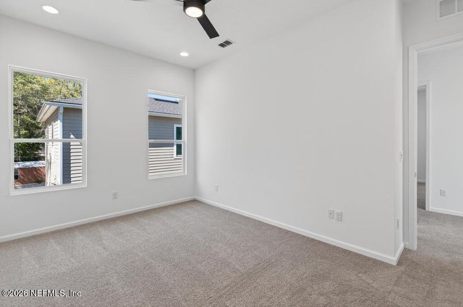 Spacious, unfurnished interior of a new home in , Jacksonville (Image 55).