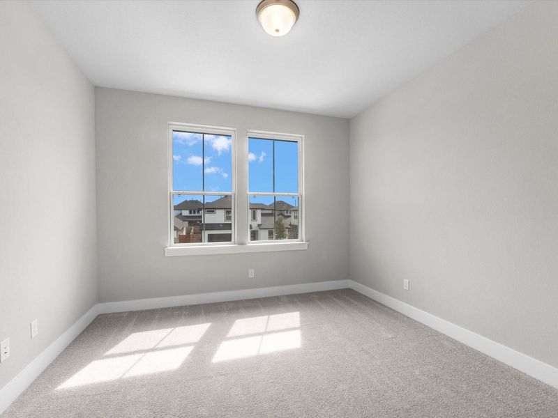 Spacious, unfurnished interior of a new home in Trillium, Richmond (Image 20).