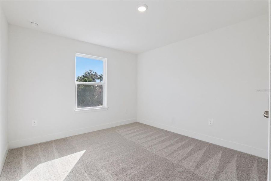 Spacious, unfurnished interior of a new home in Eden Crest, Apopka (Image 18).