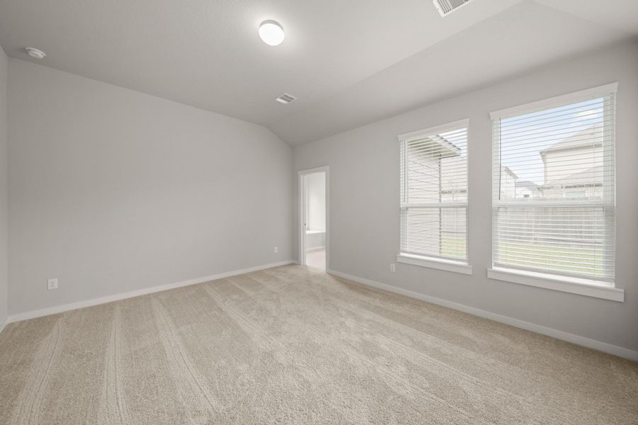 Spacious, unfurnished interior of a new home in Barton Creek Ranch, Conroe (Image 18). Spacious, unfurnished interior of a new home in Barton Creek Ranch, Conroe (Image 18).